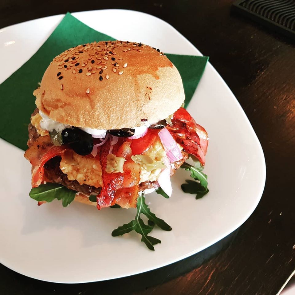 Burger Special und Öffnung Innenbereich
