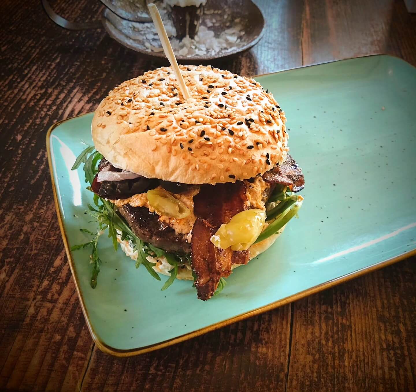 Unser aktuelles Burgerspecial: Der Akropolis Burger